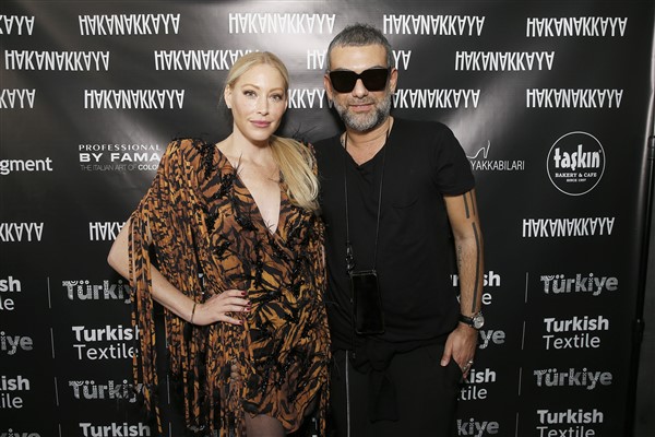Hakan Akkaya New York Fashion Week’i salladı