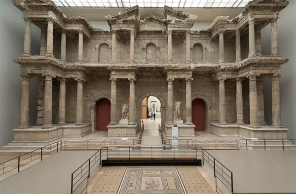 Sanal Ortamda Geziyoruz; Pergamon Müzesi